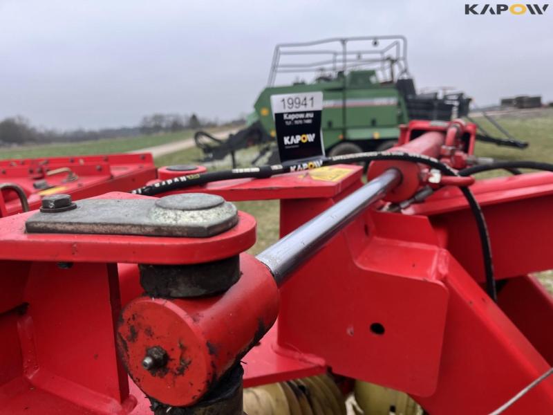 Pöttinger Novacat 305 mower 18