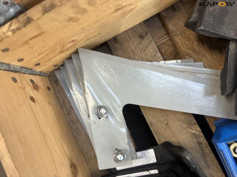 Pöttinger plough and harrow wear parts 16