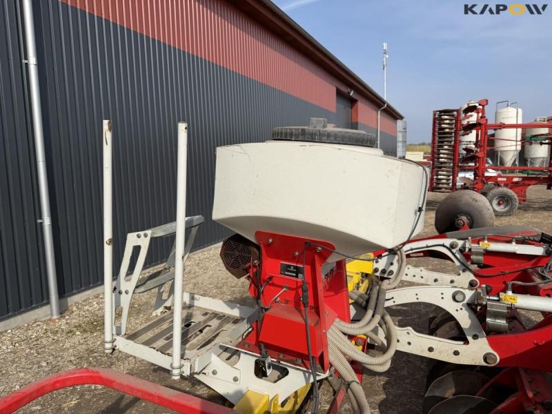 Pöttinger terradisc 4001 harrow with seed equipment 24