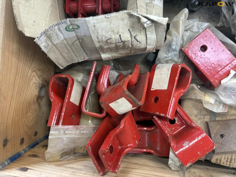 Pallet with JF parts 32