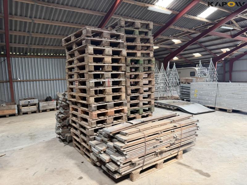 Pallet and pallet frames 5