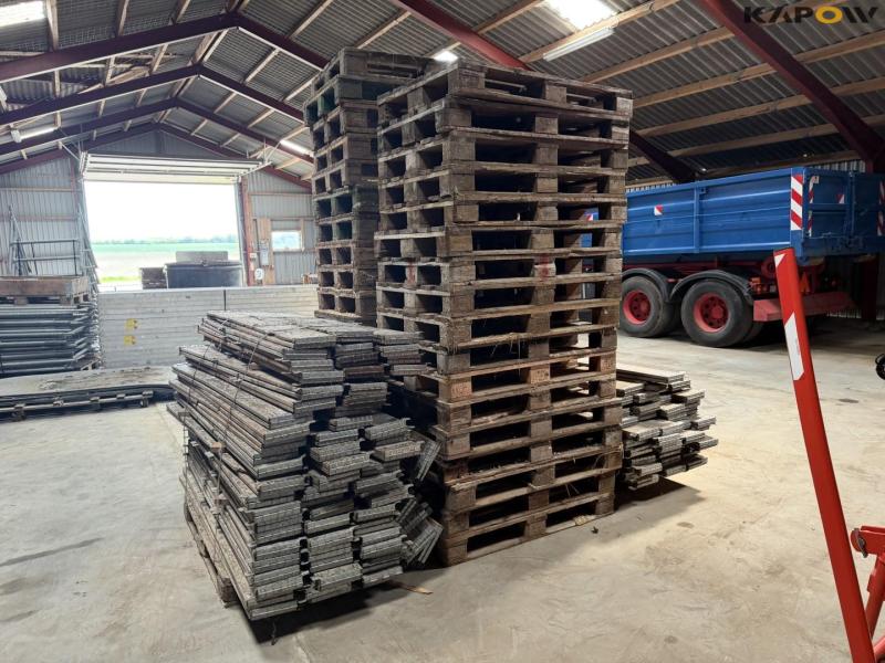 Pallet and pallet frames 6