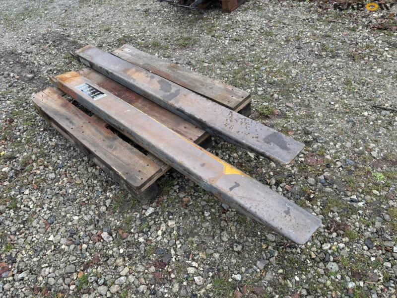 Pallet fork extension 4