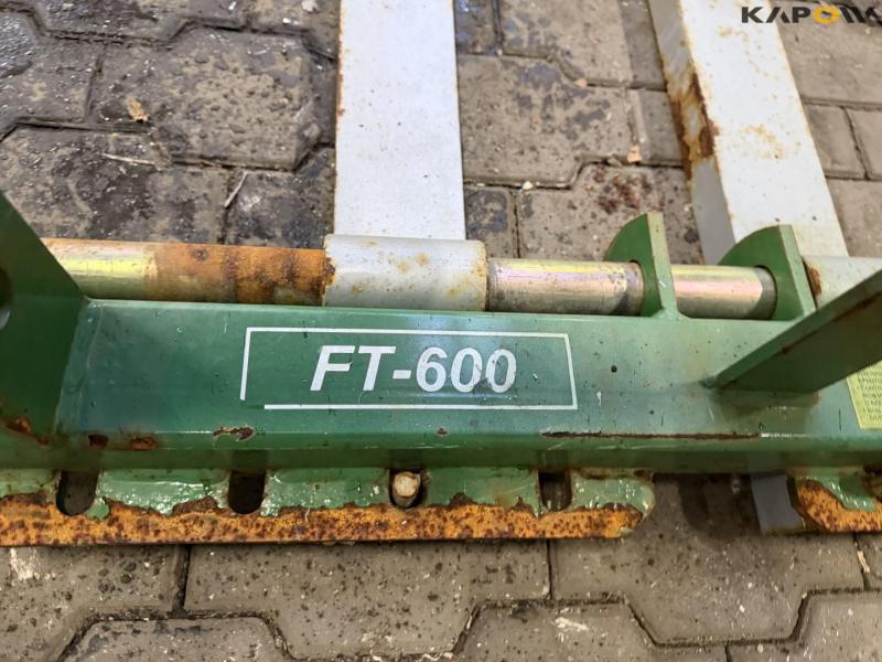 Pallet forks with 3 points 18