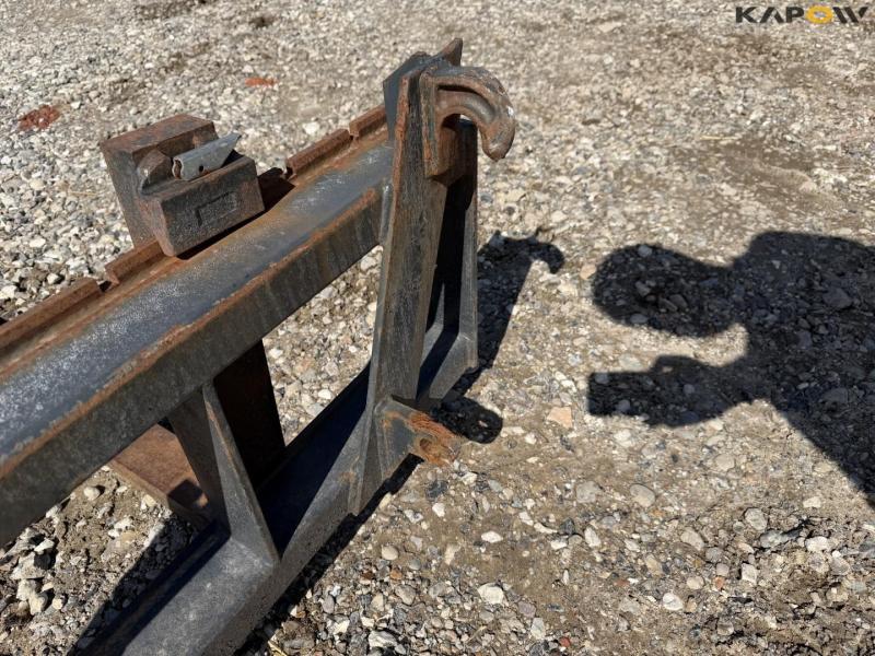 Pallet forks with Euro hitch 8