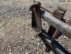 Pallet forks with Euro hitch 9