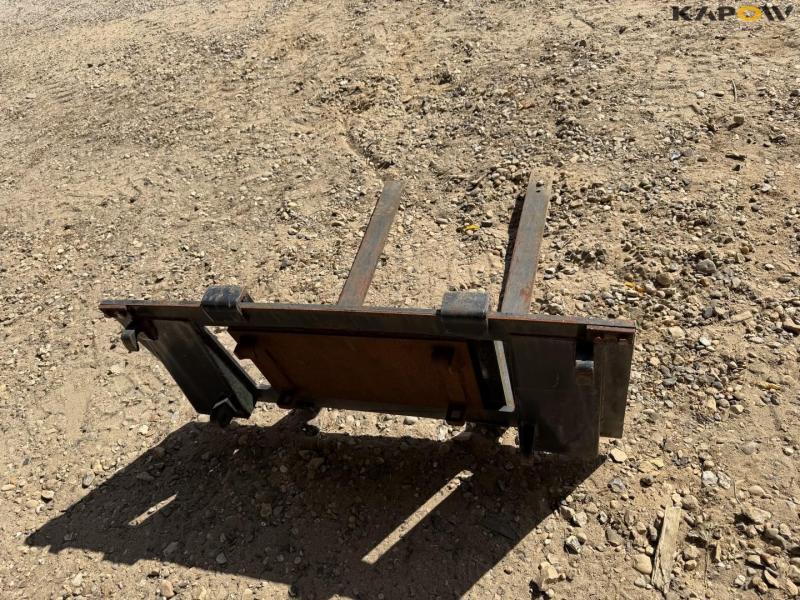 Pallet forks with Euro and Avant hitch 6