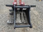 Pallet forks with excavator hitch 16