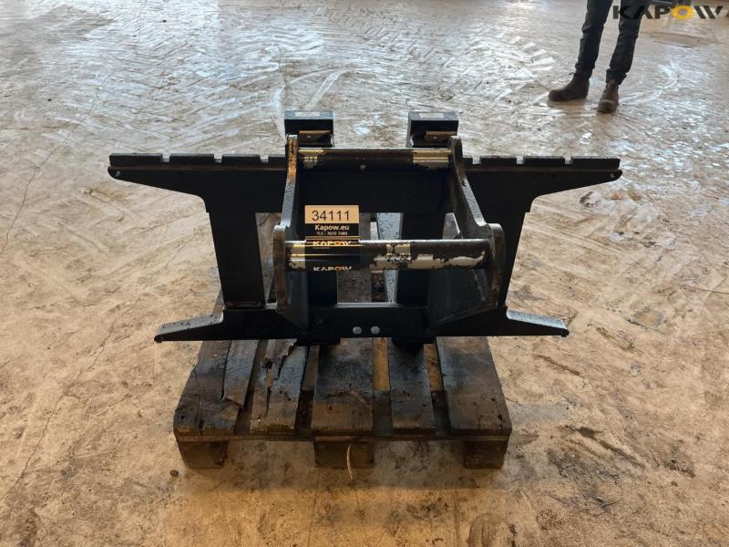 Pallet forks with Hydrema hitch 6