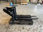 Pallet forks with Hydrema hitch 4