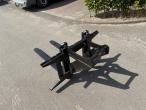 Pallet forks with Hydrema hitch 7