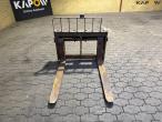 Pallet forks with Manitou hitch 2