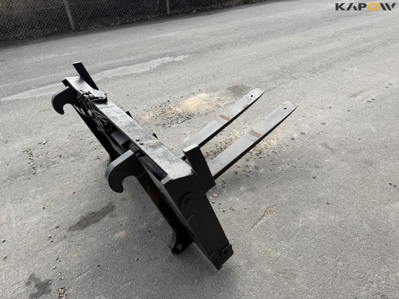 Pallet forks with side shift, Volvo hitch 5