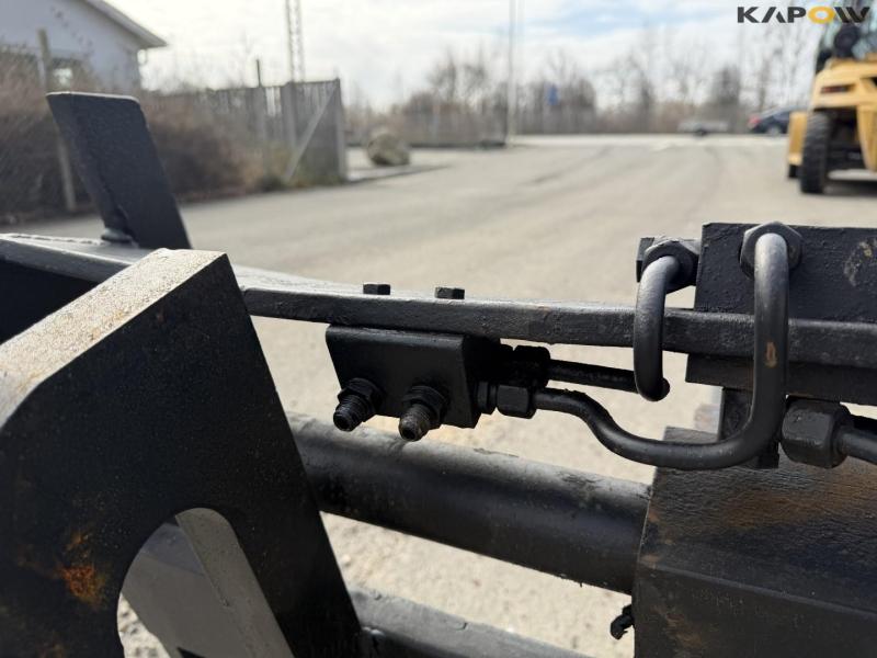 Pallet forks with side shift, Volvo hitch 12