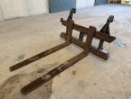 Pallet forks with Volvo hitch 1