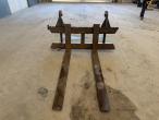 Pallet forks with Volvo hitch 2