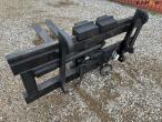 Pallet forks with Volvo hitch 2