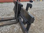 Pallet forks with Volvo hitch 12