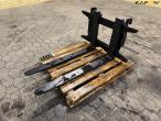 Pallet forks with Weidemann hitch 1