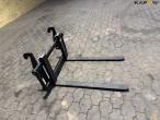 Pallet forks with Weidemann hitch 4