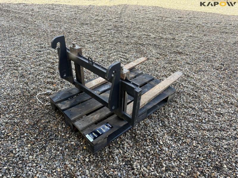 Pallet forks with Weidermann Hitch 5