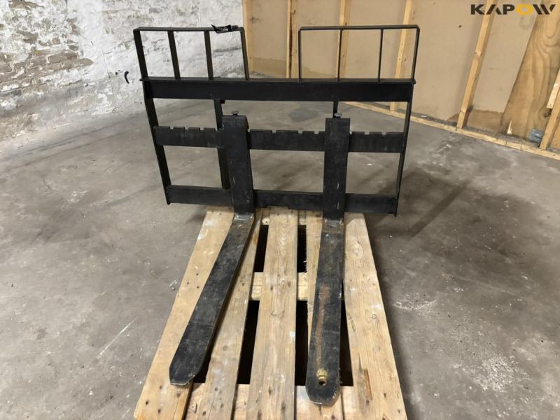 Pallet forks for mini loader 2