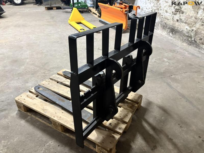Pallet forks for mini loader 7