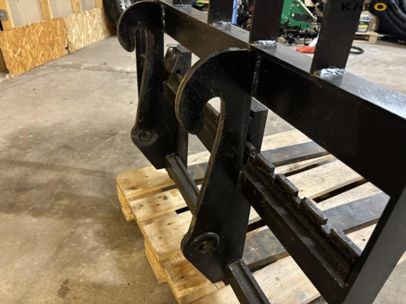 Pallet forks for mini loader 13
