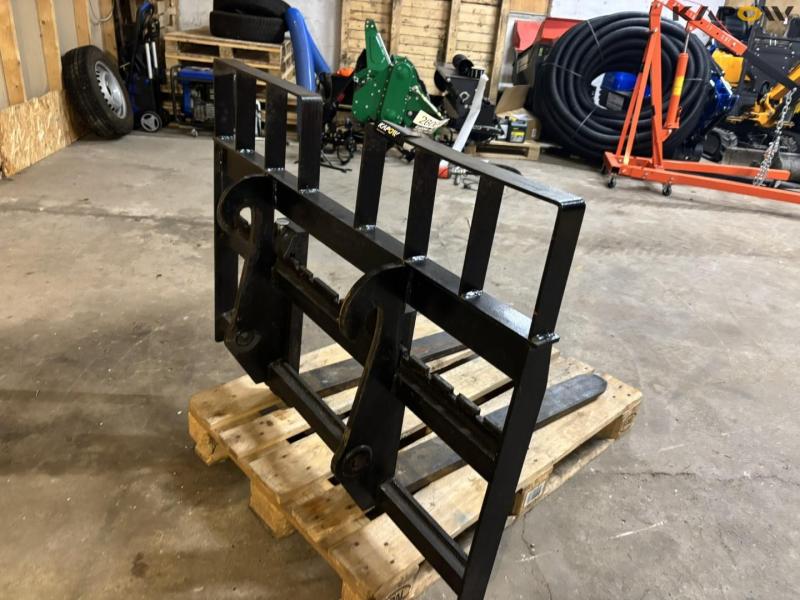 Pallet forks for mini loader 14