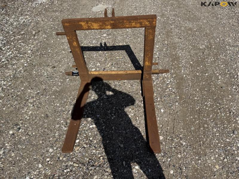 Pallet forks for three-point hitch 2