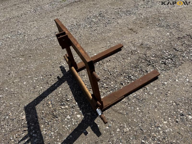 Pallet forks for three-point hitch 5