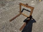 Pallet forks for three-point hitch 1