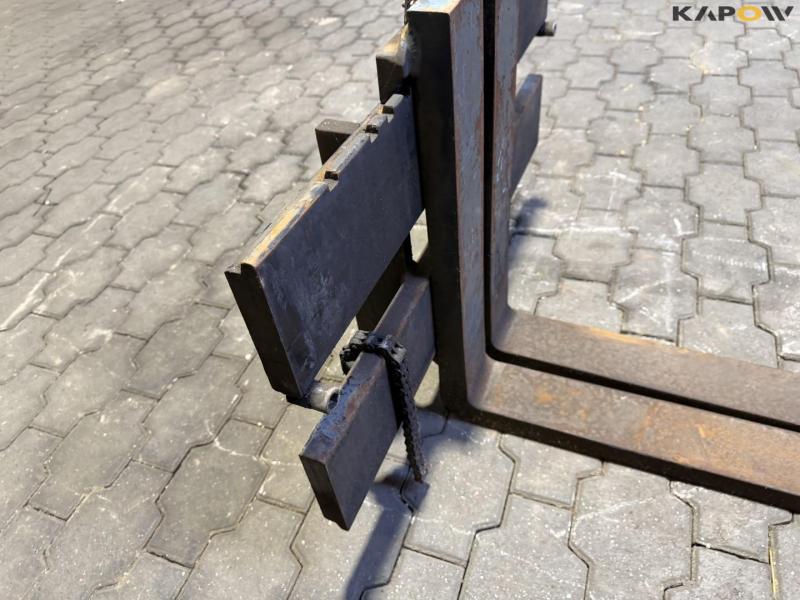 Pallet forks for forklifts 12