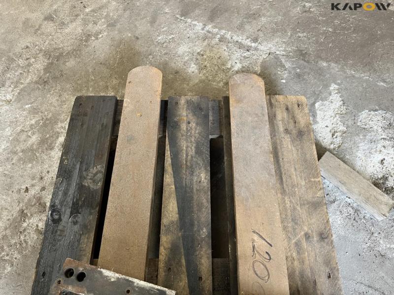 Pallet forks 12