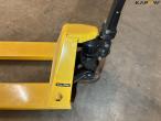 Pallet truck 2.5 tons 18