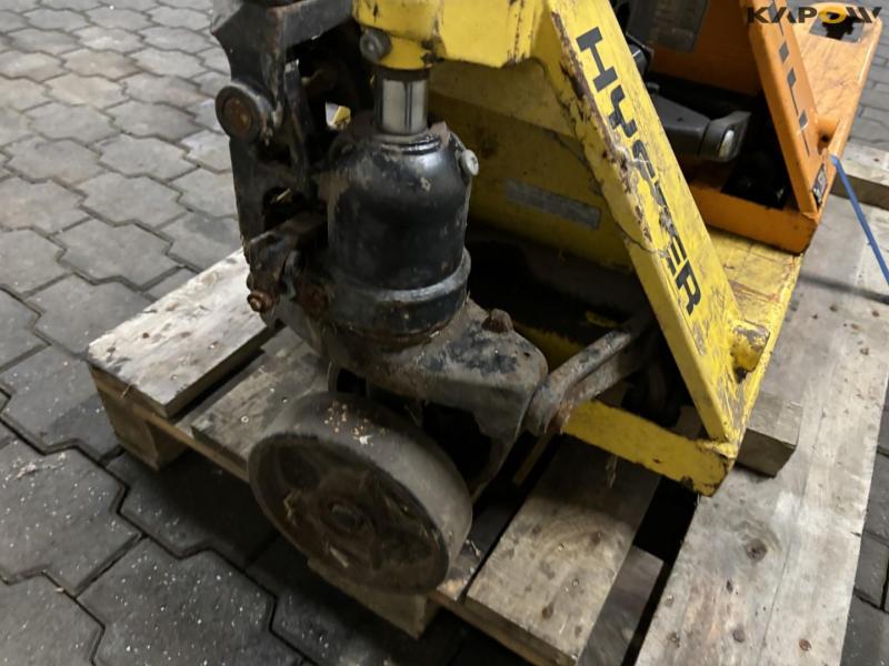 Pallet truck 17