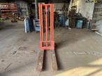 Pallet truck 4