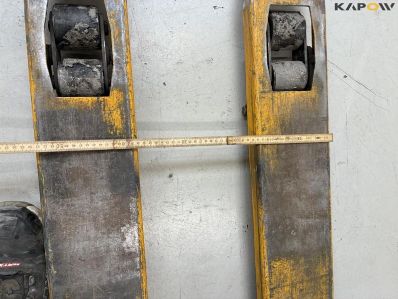 Pallet truck 21