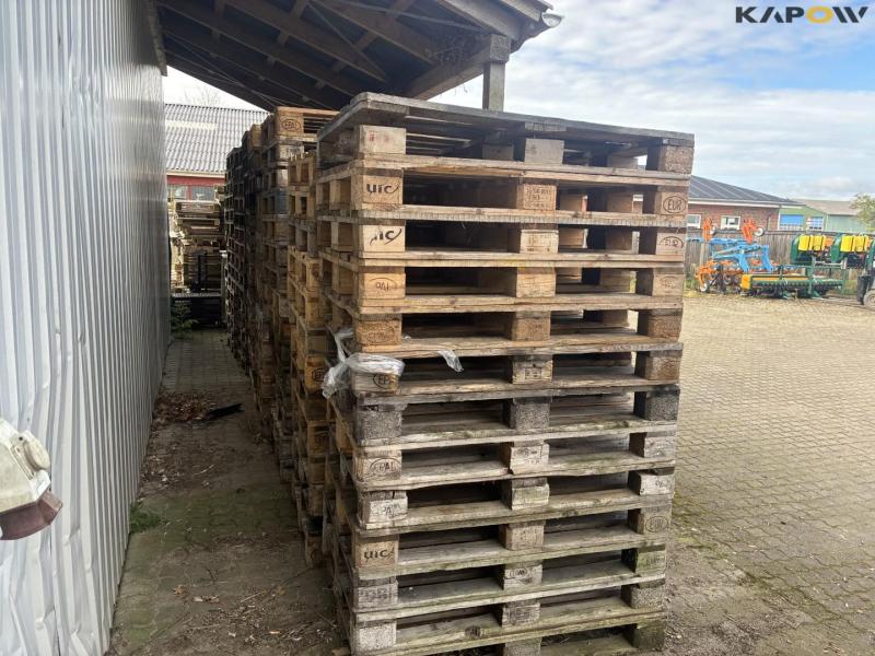 Pallets 5