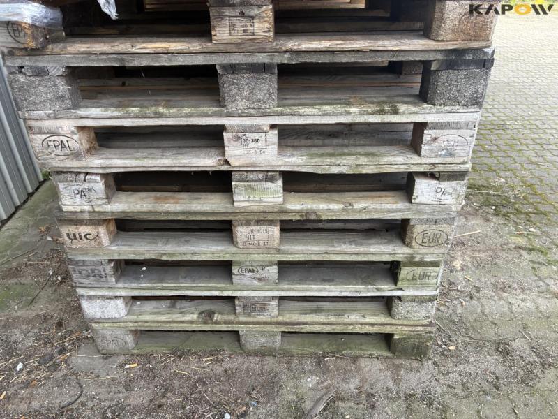 Pallets 7