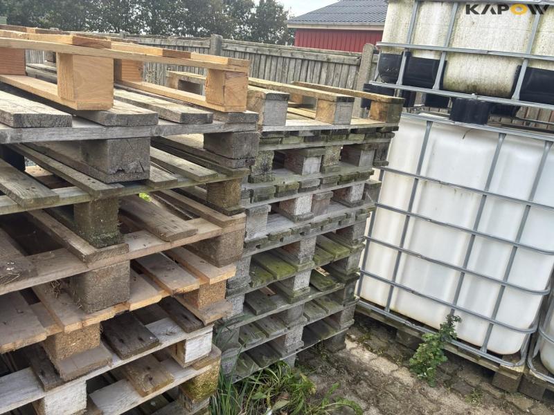 Pallets 15