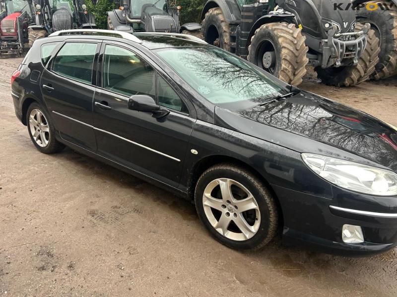 Peugeot 704 2.2 SW passenger car 5