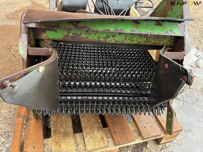 Spiked belt with electric motor 10