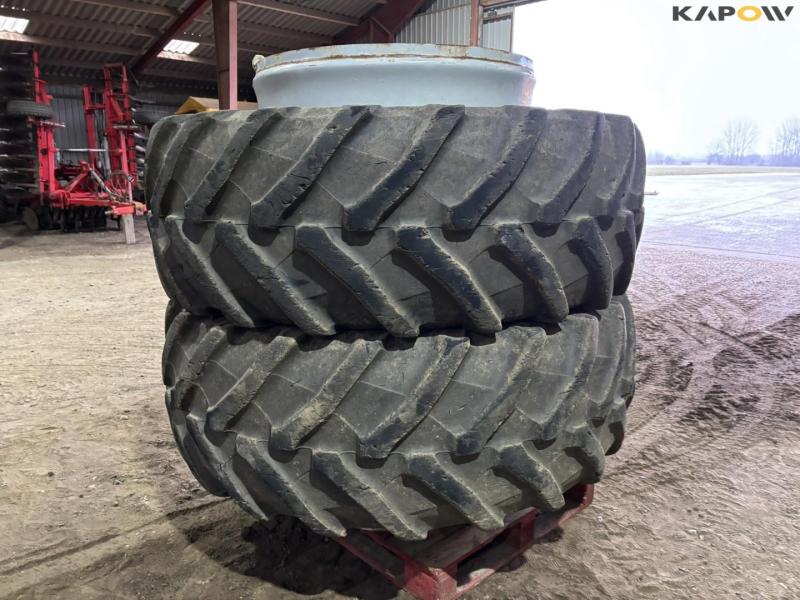 Pirelli 650/50-40 twin wheels 3