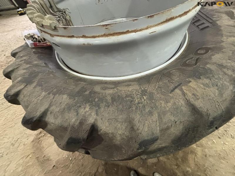 Pirelli 650/50-40 twin wheels 7