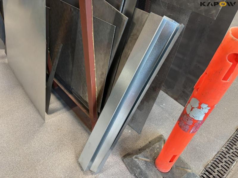 Record rack with contents 7