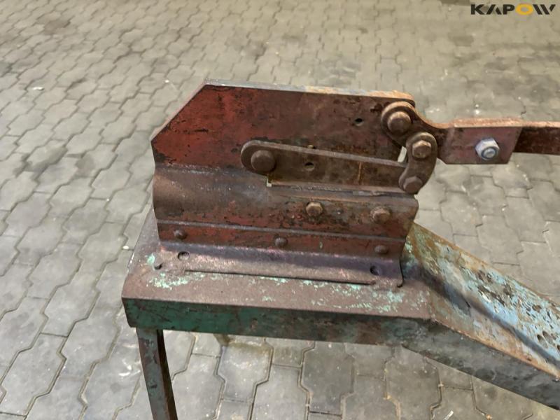 Plate shear 9