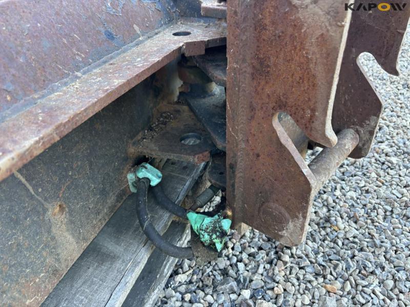 Grader bucket with Hydrema hitch 9