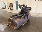 Grader bucket with S70 hitch 7