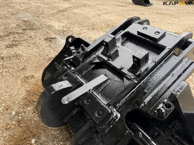 Planer bucket 13